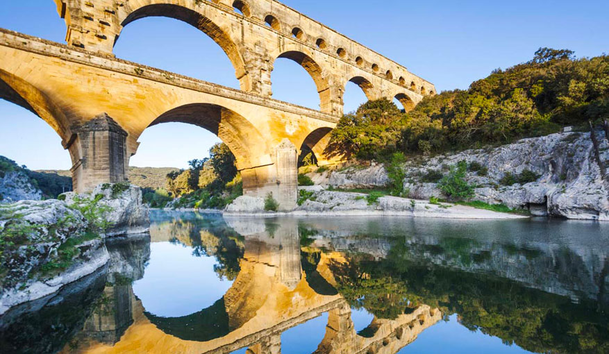 Day trip from Avignon: Pont du Gard south of France